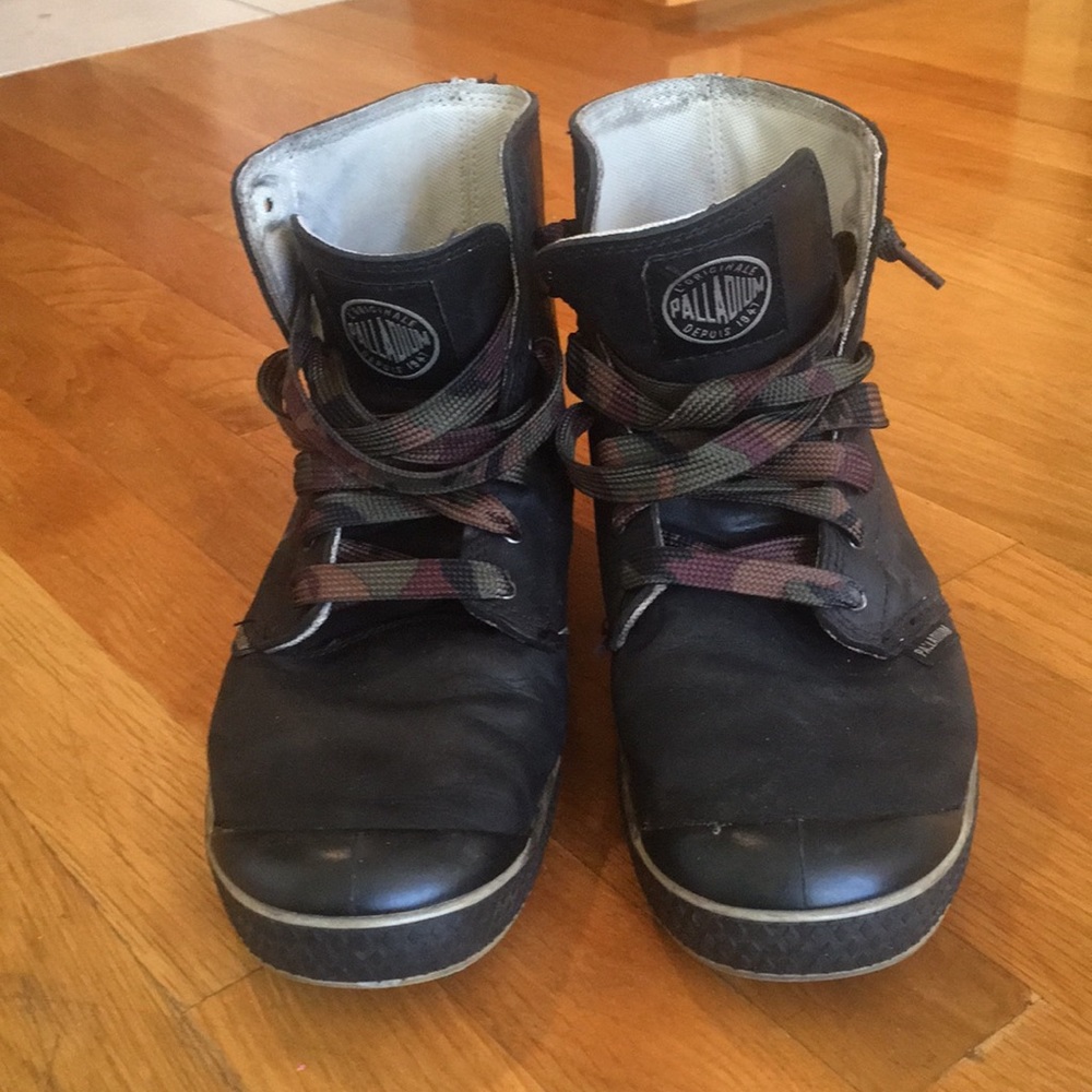 Palladium boots